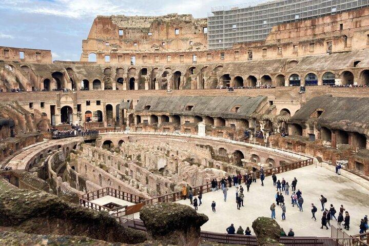 Rome Historic Heart: Colosseum to Via Sacra + eBook