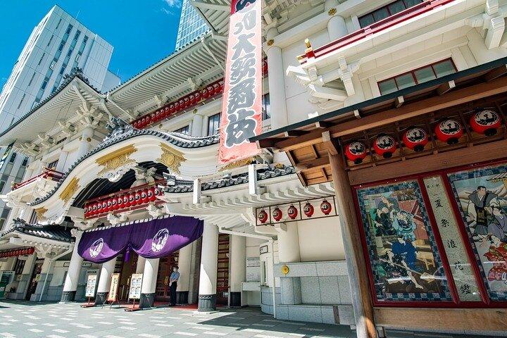Book a jumbo taxi in Tokyo