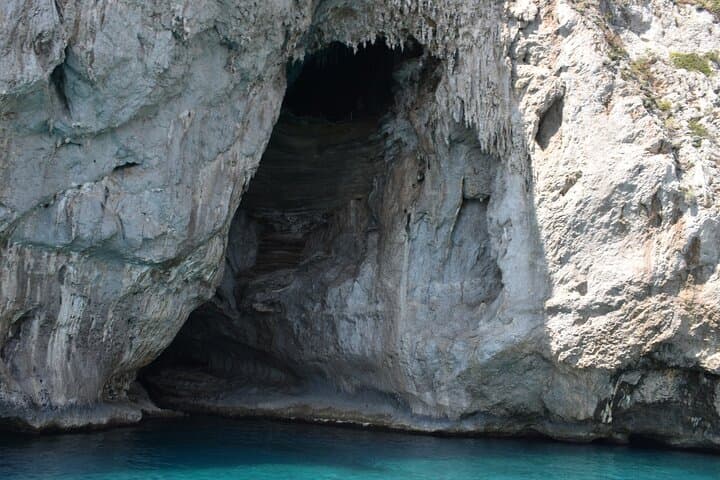 Private Exclusive Capri Boat and Land Tour from Naples