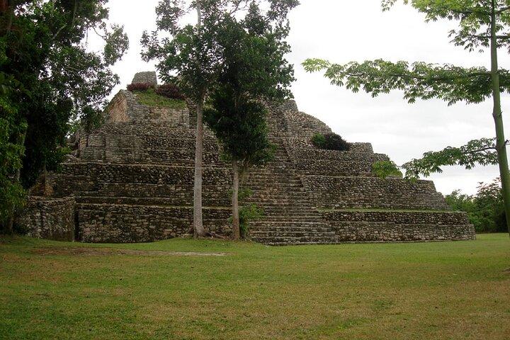 Private Tour to Chacchoben Mayan Temples & Beach
