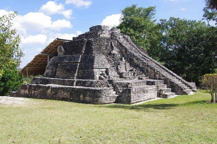 Private Tour to Chacchoben Mayan Temples & Beach