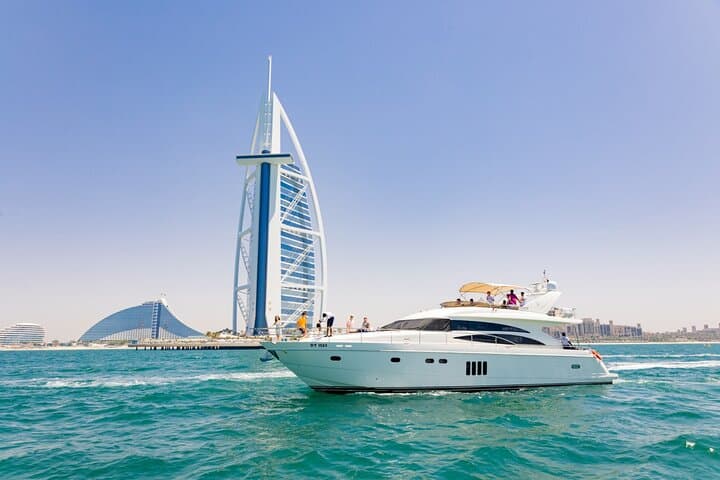 Dubai Marina Shared Yacht Tour: Breakfast or BBQ & Iconic Views