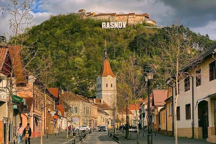 Peles Castle, Bran Castle, Rasnov Fortress and Sinaia Monastery Tour from Brasov