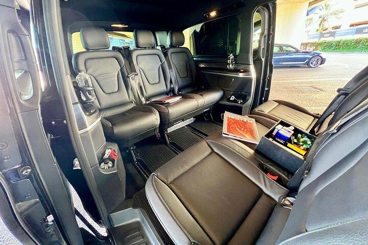 Private transfer from Fiumicino Airport to Rome City.