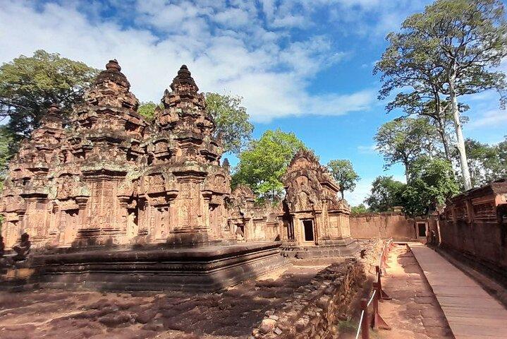 Discover Banteay Srei: Temples, Landmines, and Nature Wonders