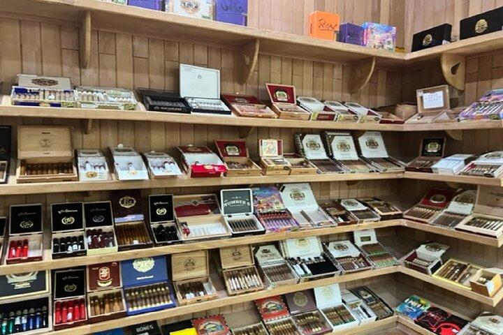 Shopping Tour Punta Cana Larimar Chocolate Cigar Factory souvenir