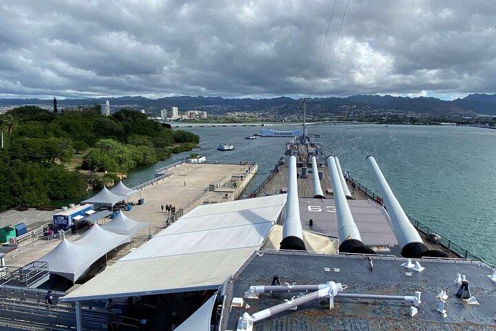 Deluxe Arizona Memorial and USS Missouri Battleship Tour