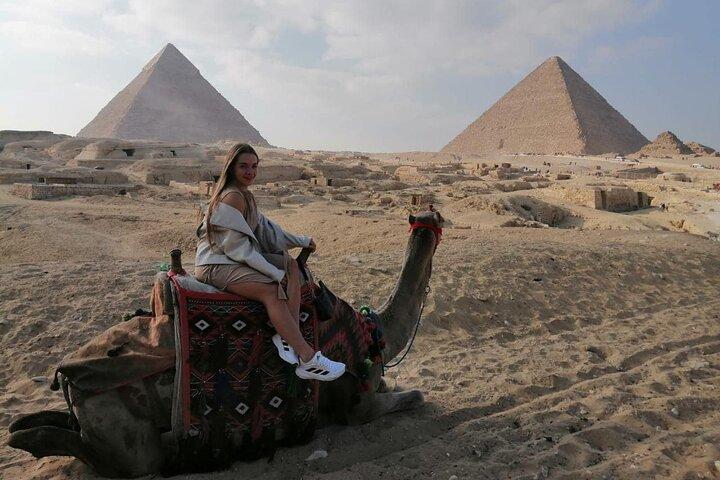 Horse or Camel Riding Tour around Sahara Giza pyramids