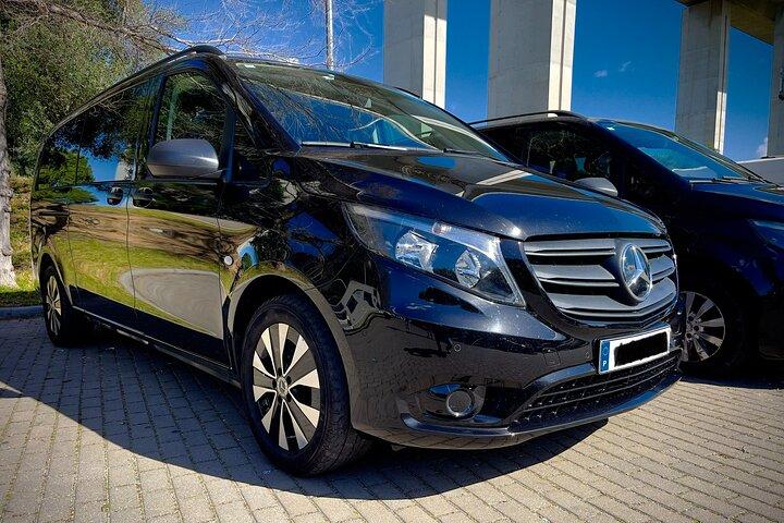 Private Transfer From Lisbon Airport to/from Cascais