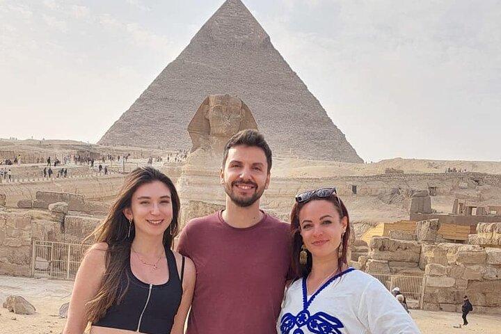 Private Tour Giza Pyramids , Sphinx and Valley Temple with Expert guide