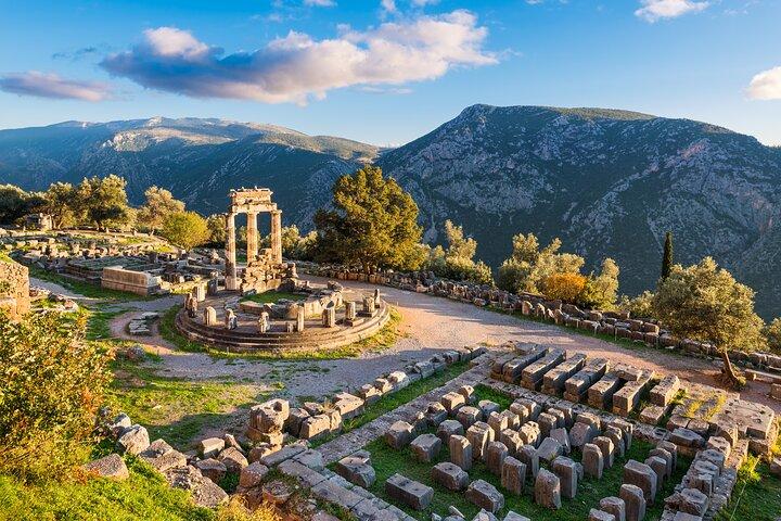 Delphi and Meteora Private Trip From Athens 2days !