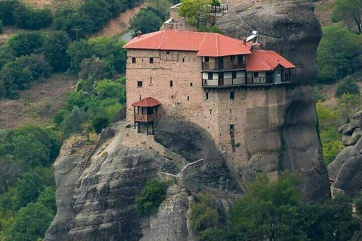 Delphi and Meteora Private Trip From Athens 2days !