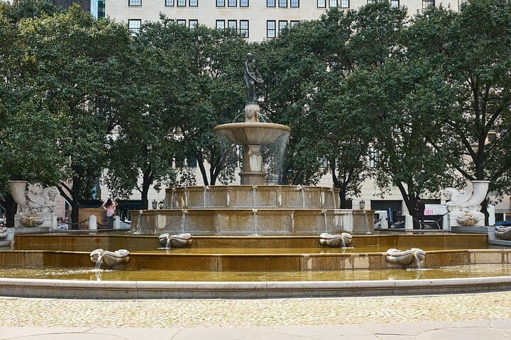 FRIENDS in New York City Private Car Tour with Tickets