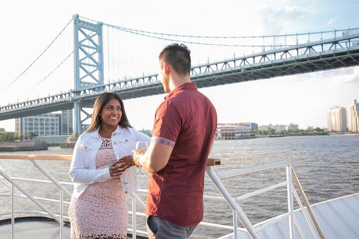 City Cruises Philadelphia: Signature Buffet Lunch Cruise
