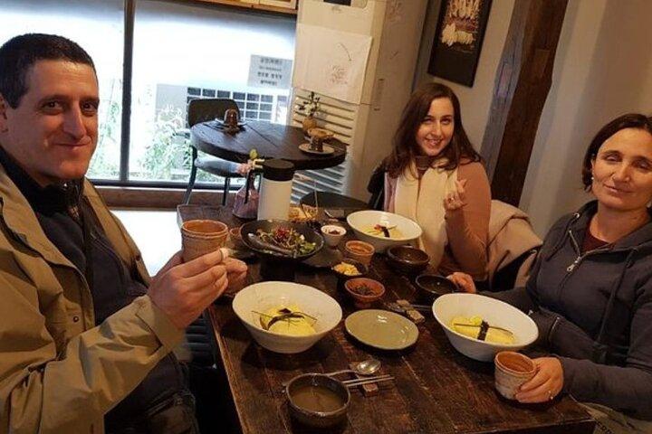 Seoul Private Custom Walking Tour with A Guide (Private Tour)