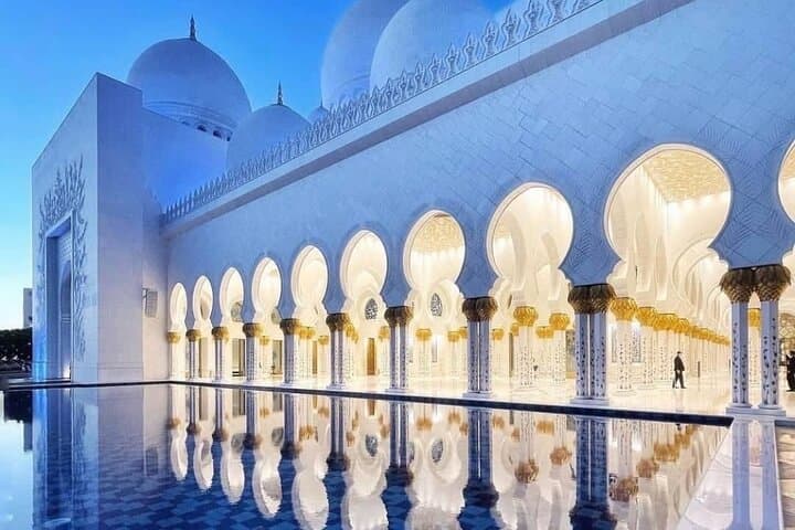 Private Full Day Tour Abu Dhabi City, Grand Mosque & Palace