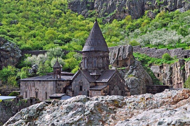 Private Day Trip to Symphony of Stones-Garni-Geghard & Lake Sevan