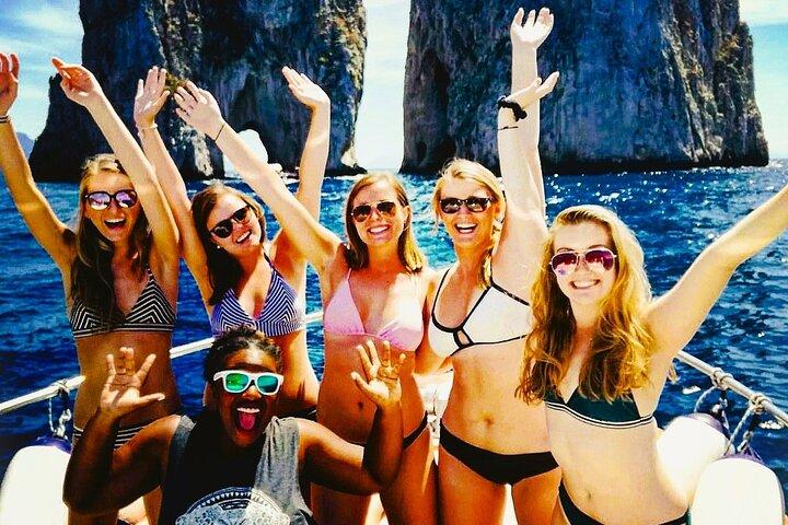 Capri Guided Boat Experience with Island Exploration and Transfer