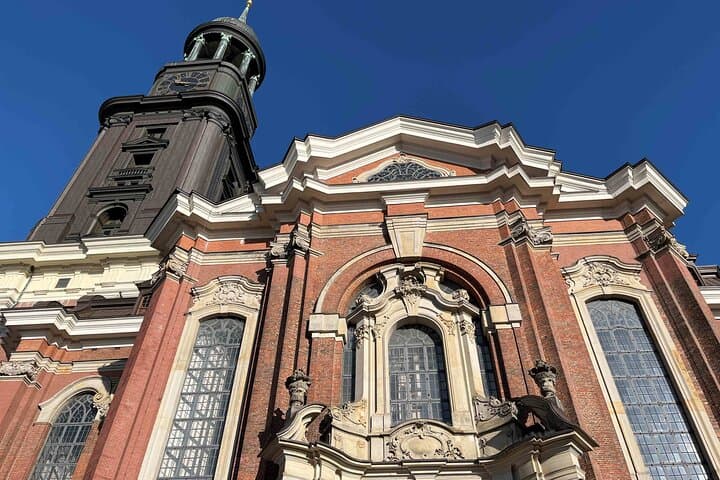 Hamburg's Historical Highlights: A Self-Guided Audio Tour