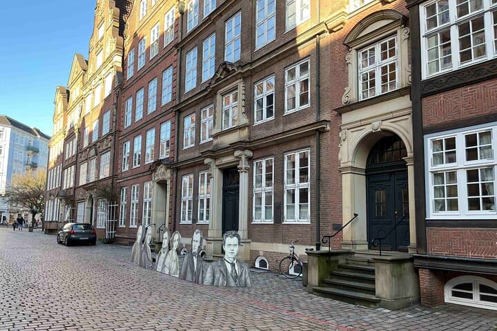 Hamburg's Historical Highlights: A Self-Guided Audio Tour
