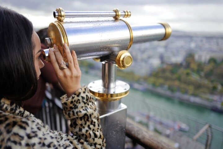 Eiffel Tower Access to 2nd Floor & Summit with Host by Lift