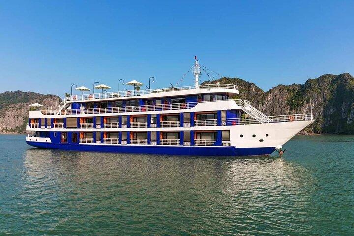 All-Inclusives: 2 Nights on Balcony Cruises Explore Lan Ha Bay