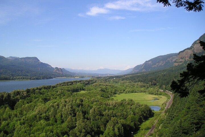Wonderful Waterfalls: The Best Columbia River Gorge Tour