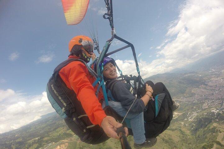 Go Paragliding in Medellín with private transporter service