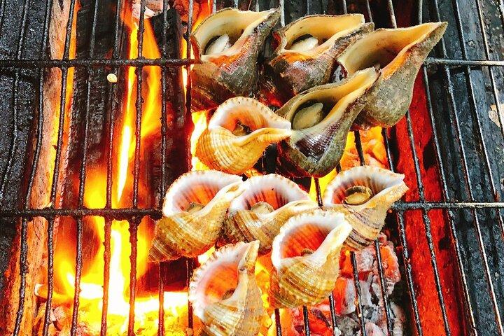 Ho Chi Minh Nightlife & Street Food Tour By Motorbike