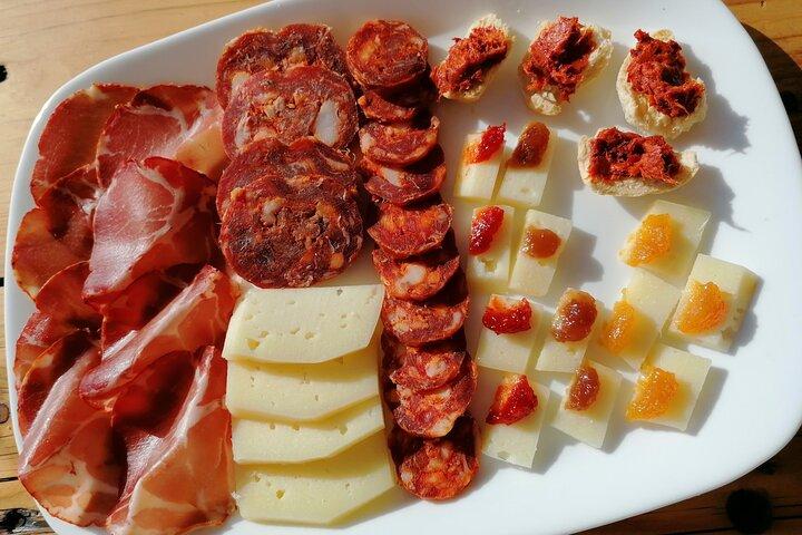 From land to oil with Calabrese tasting
