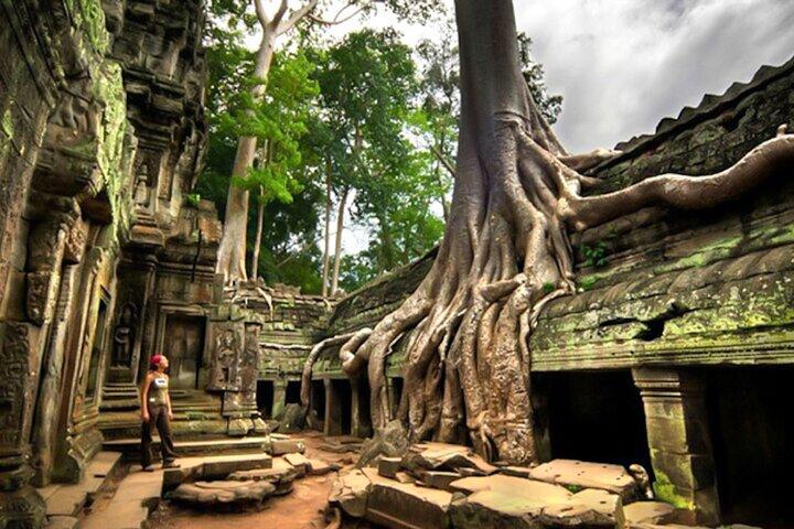 Full Day Archeological Tour in Siem Reap with Sun Set