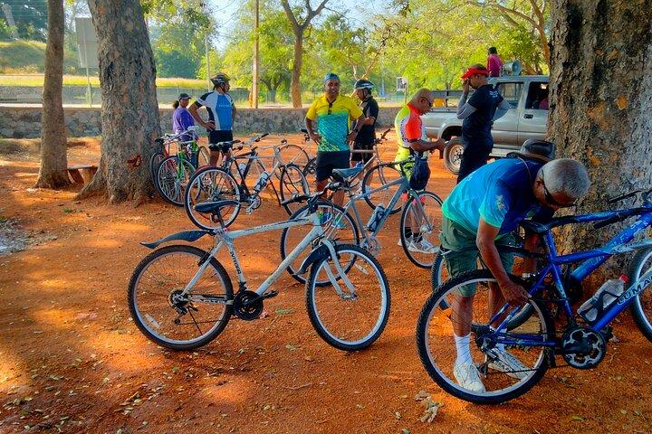 Cycling Tour through the cultural heritage city of Colombo