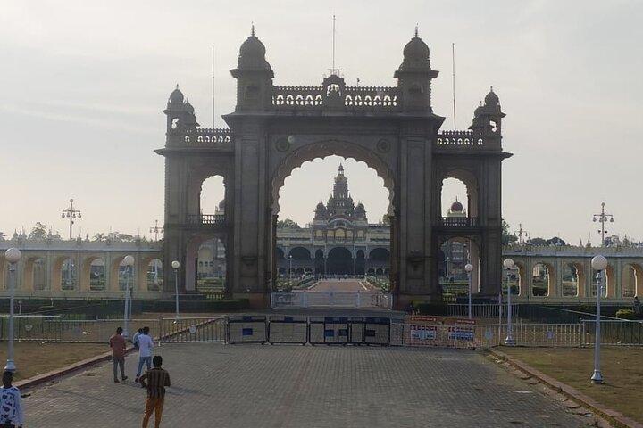 Day trip from Bangalore to Mysore, Somnathapura & Srirangapatna