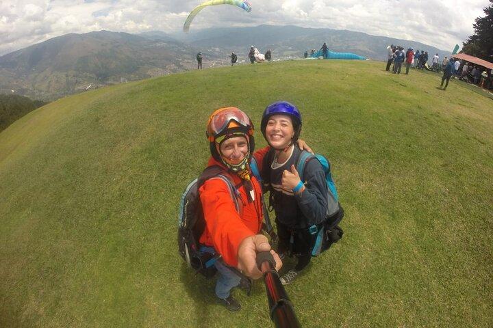 Go Paragliding in Medellín with private transporter service