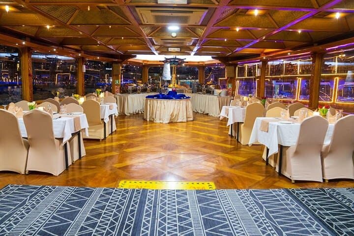 2-Hour Dubai Marina Dinner Cruise