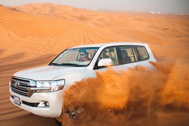 Dubai Desert safari with 4×4cars