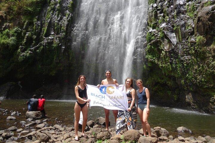 Arusha: Materuni Waterfall and Coffee Tour with Packed Lunch