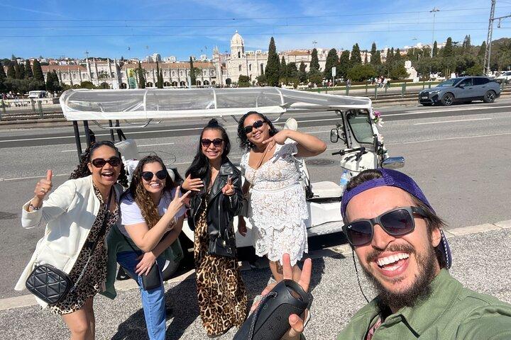 Historic Lisbon Tour in Private Tuk-tuk
