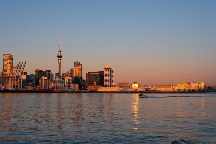 Auckland Private Custom Walking Tour with A Guide (Private Tour)