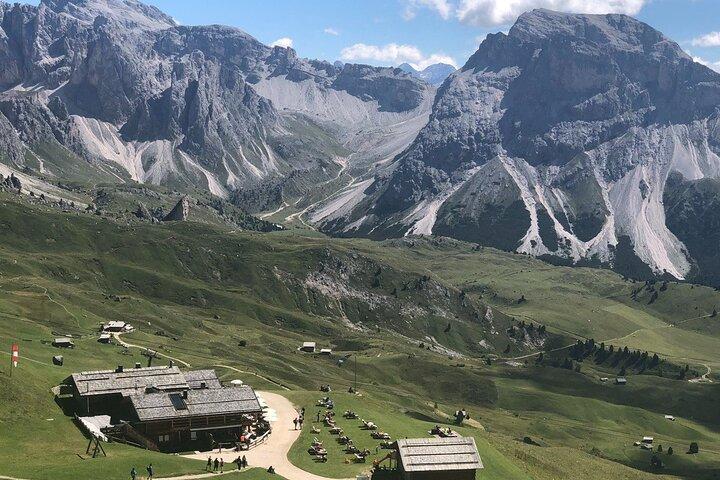 Dolomites Private Tour from Innsbruck: "Taste" of other Italy.
