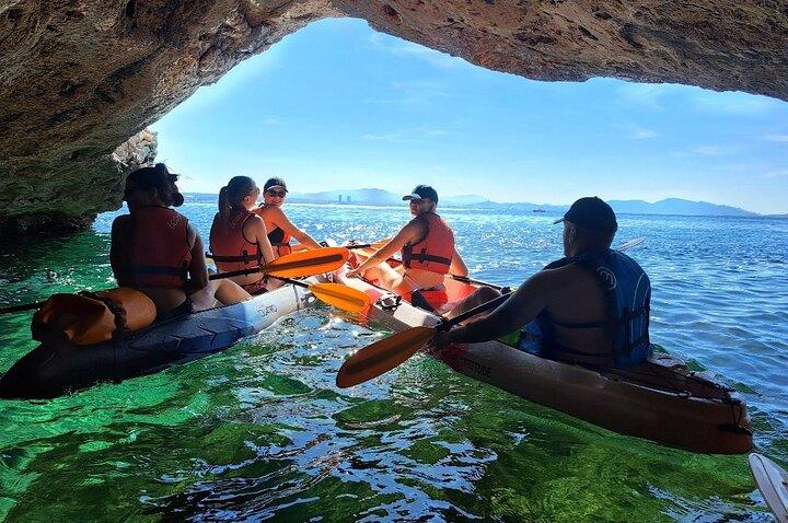 Guided kayak excursion in creeks