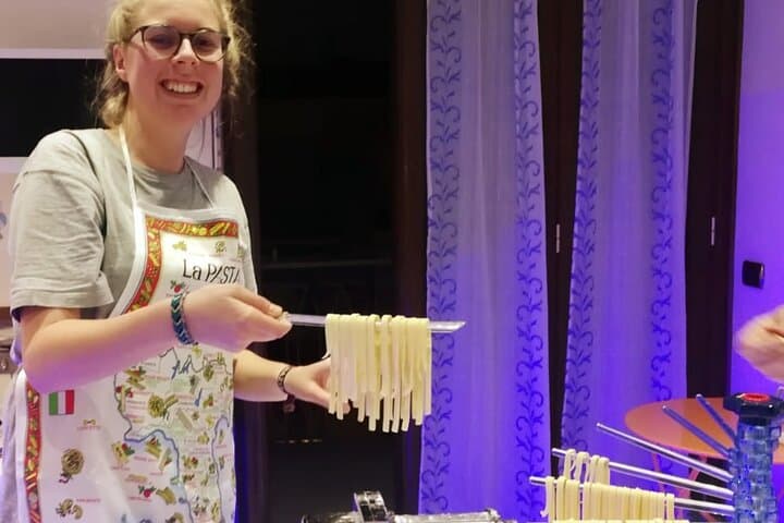 The Ultimate Neapolitan Cooking Class with Local