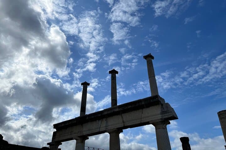 Private Tour to Pompeii Wheelchair Friendly with Archaeologist