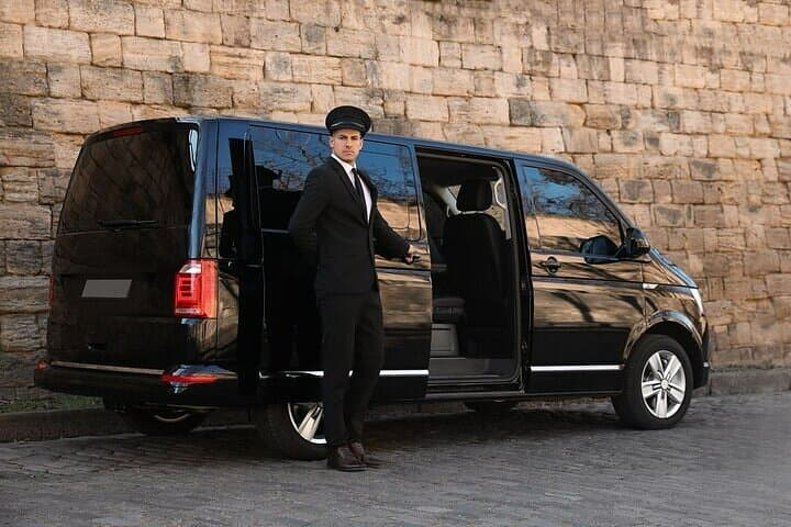 Private One way Airport Transfer Berlin Airport To Berlin