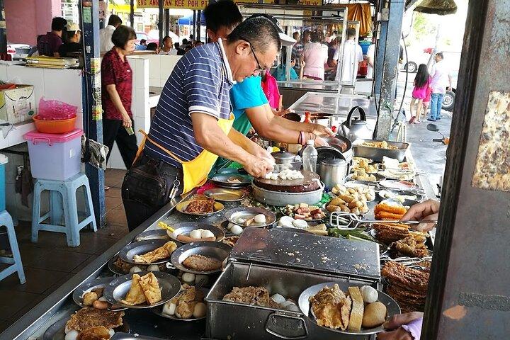 Breakfast Tour at Royal Town of Klang with Local + Mangrove Walk