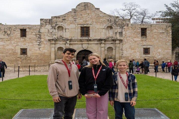 San Antonio Small Group Tour with Riverwalk Boat Cruise