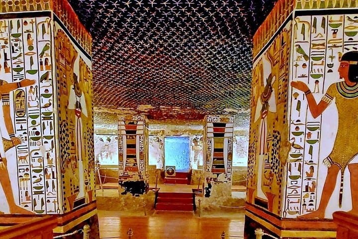 VIP Tour to West Bank Tombs Valley of the Kings & Queens