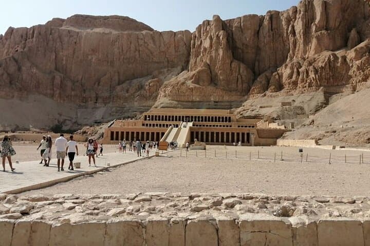 Full-Day Luxor private Tour from Cairo by Plane with Lunch