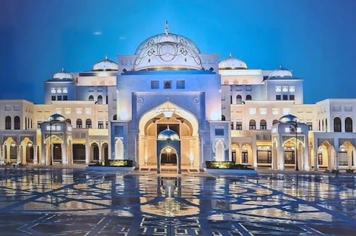 Abu Dhabi City Tour Visits to Grand Mosque and Emirates Palace