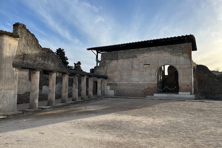 Private Half Day Tour to the Ruins of Pompeii